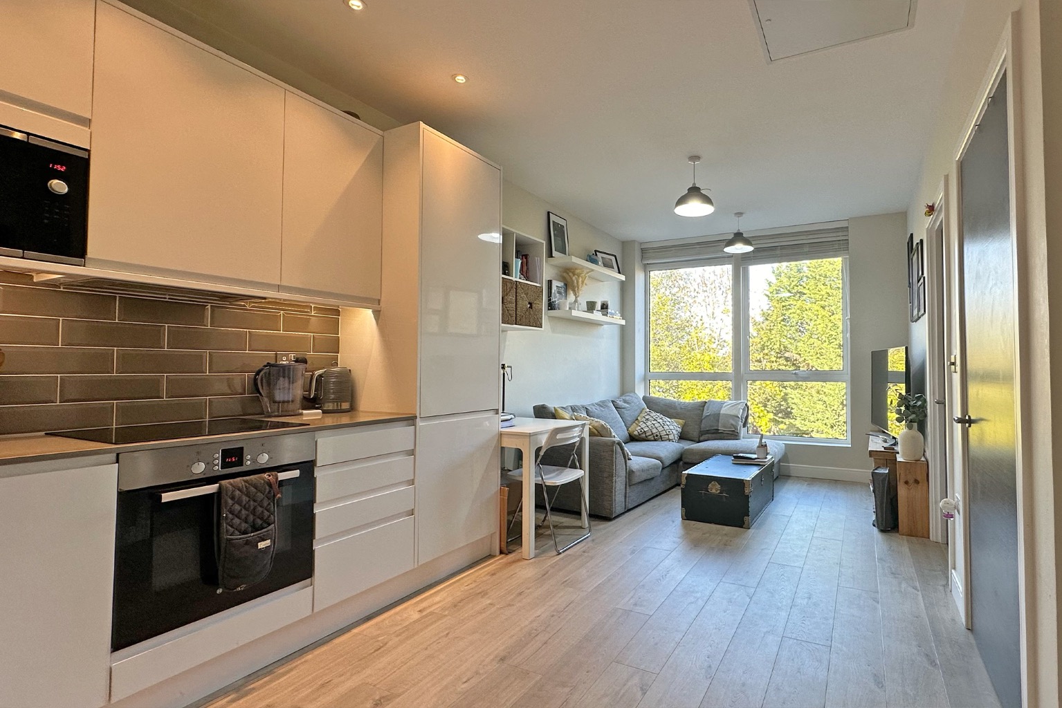 1 bed flat for sale in St. James House, Maidenhead  - Property Image 1