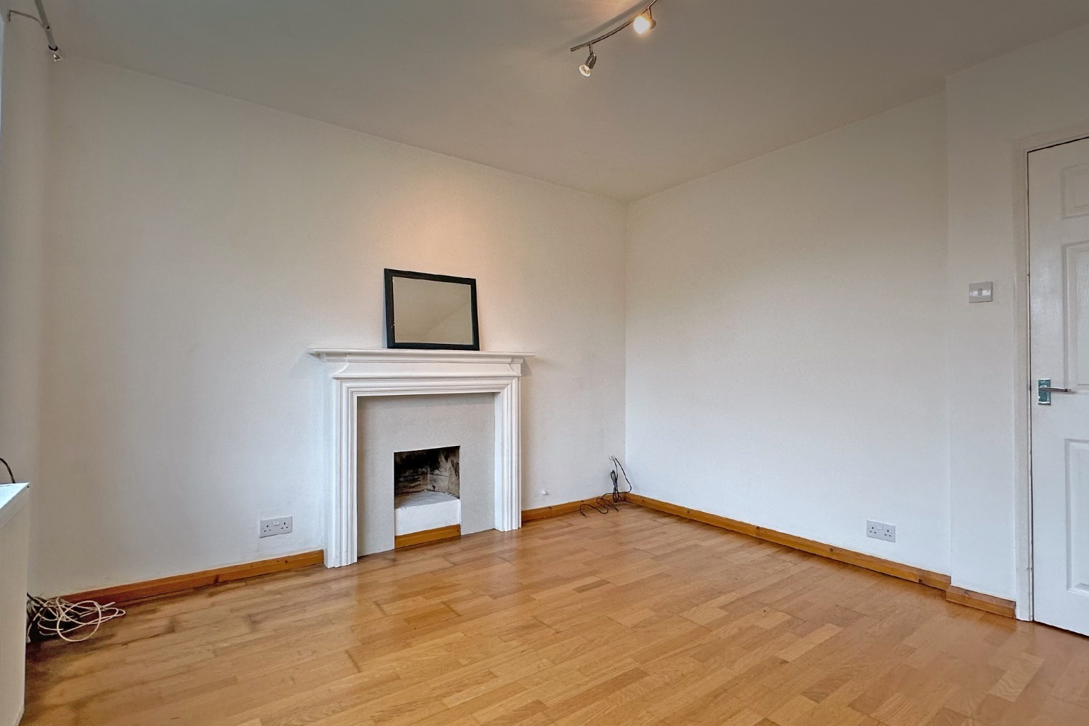 2 bed ground floor maisonette to rent in Ray Mill Road West, Maidenhead  - Property Image 3