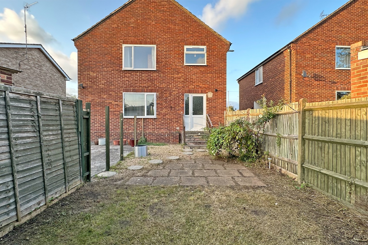 2 bed ground floor maisonette to rent in Ray Mill Road West, Maidenhead  - Property Image 10