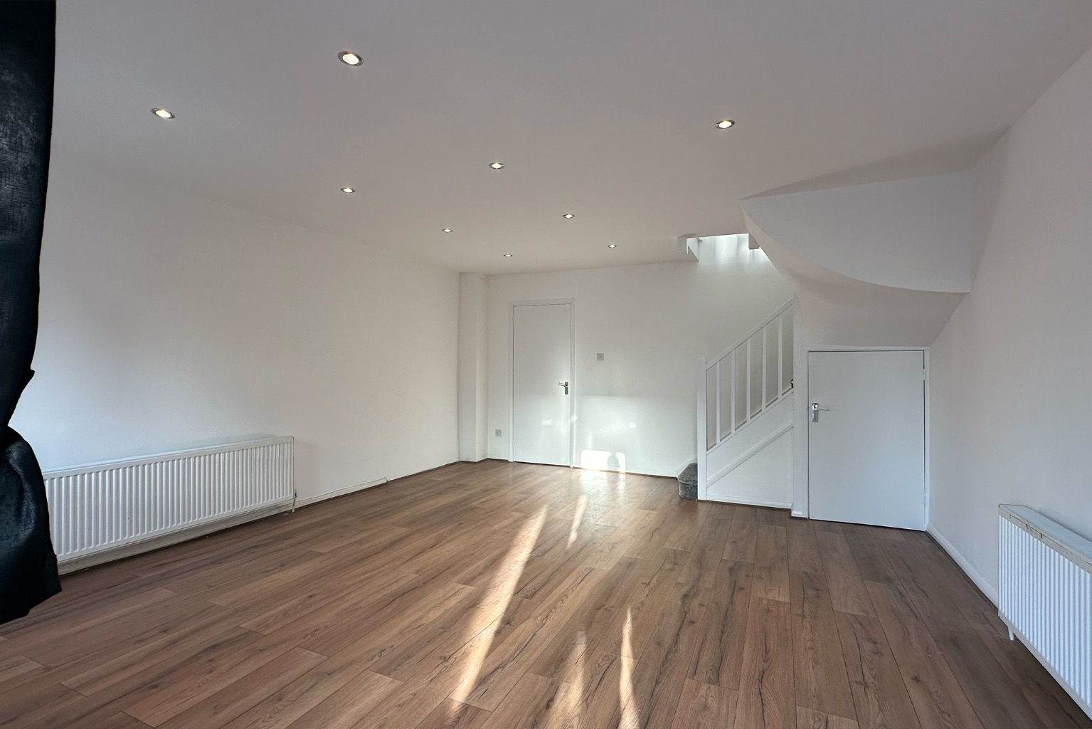 3 bed end of terrace house to rent in Ray Mill Road West, Maidenhead  - Property Image 3
