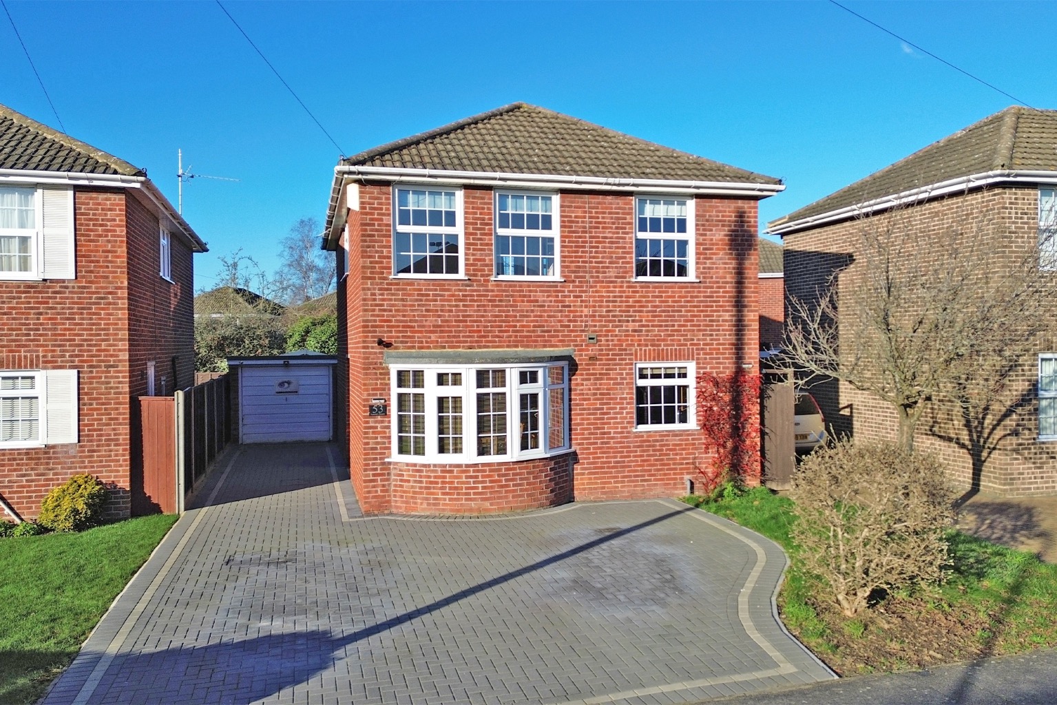 4 bed detached house for sale in Barn Drive, Maidenhead  - Property Image 1
