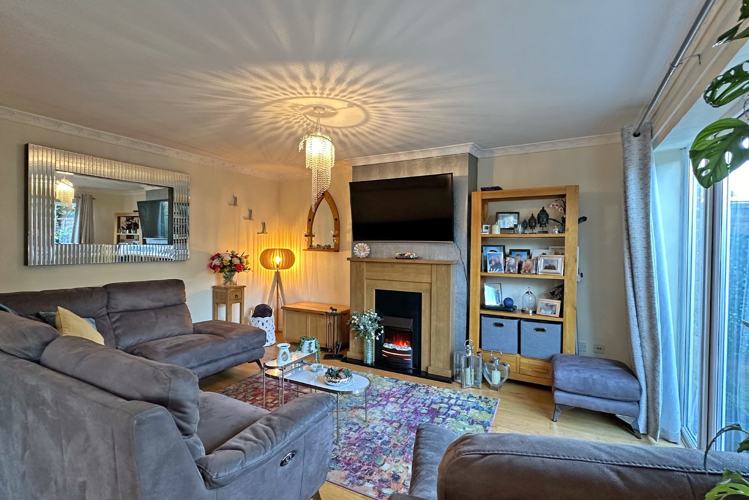 4 bed terraced house for sale in Welby Close, Maidenhead  - Property Image 2