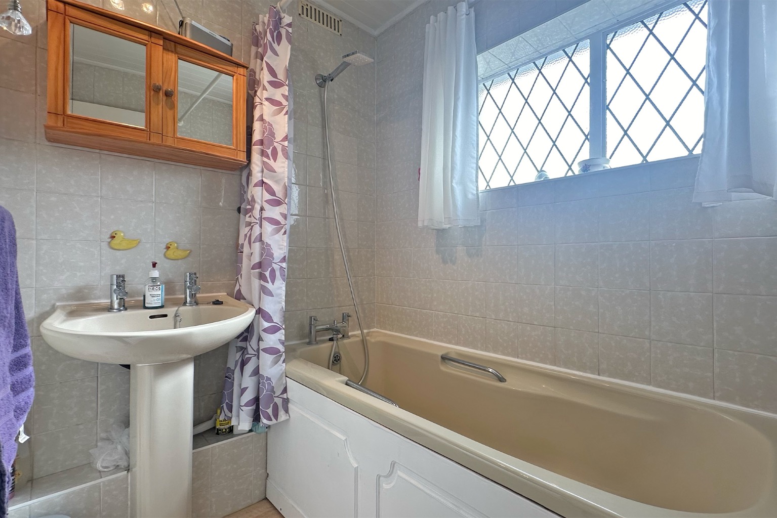 3 bed semi-detached house for sale in Edinburgh Road, Maidenhead  - Property Image 13