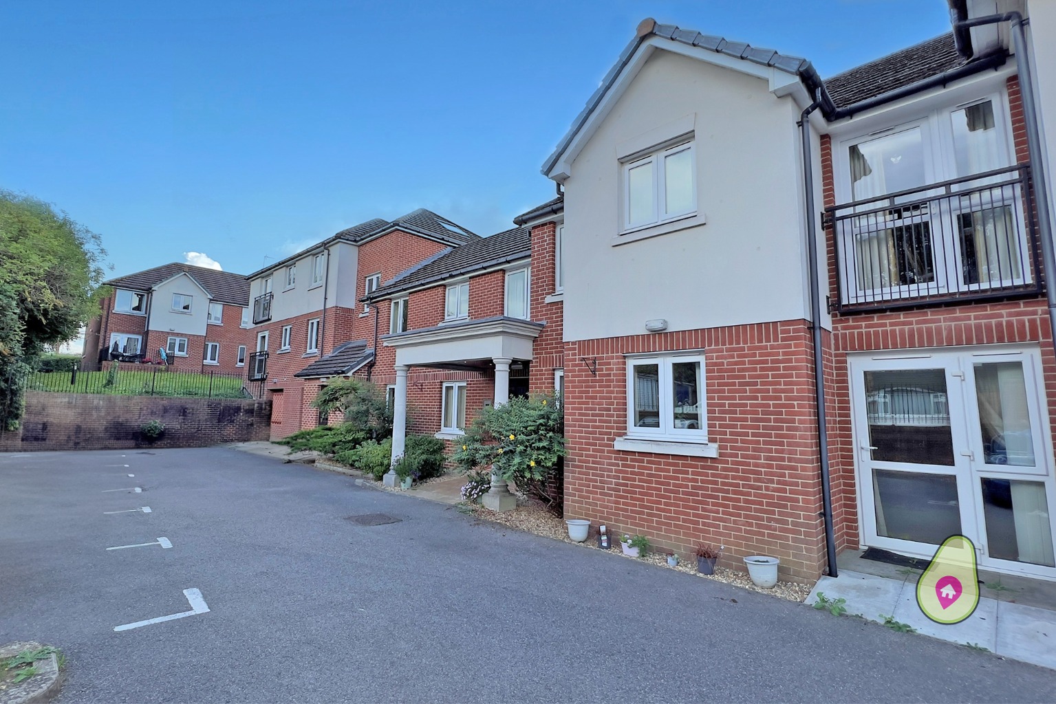 1 bed flat for sale in Chieveley Close, Reading - Property Image 1