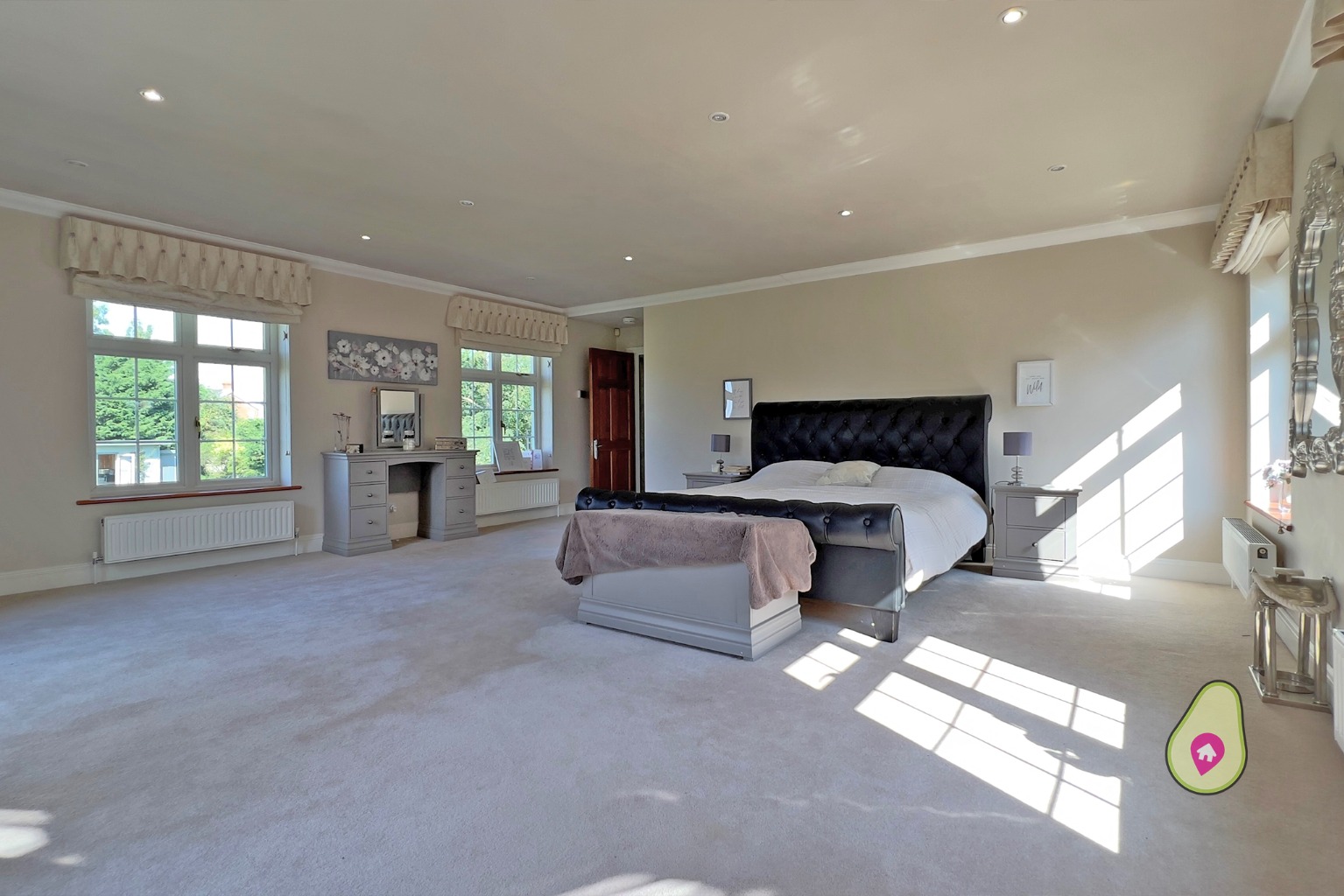 6 bed detached house for sale in Theale Road, Reading  - Property Image 9