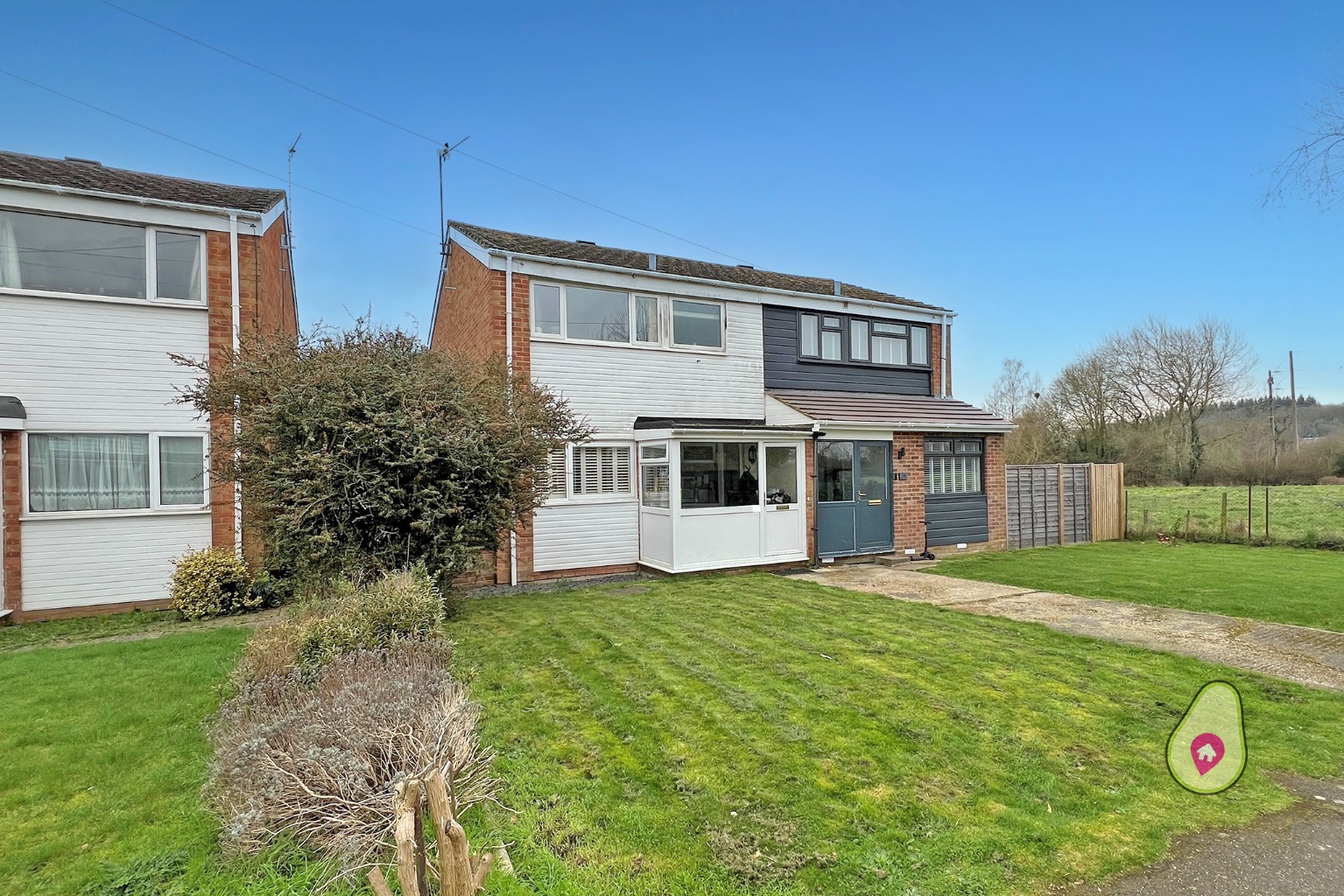 3 bed semi-detached house for sale in Kennedy Drive, Reading - Property Image 1