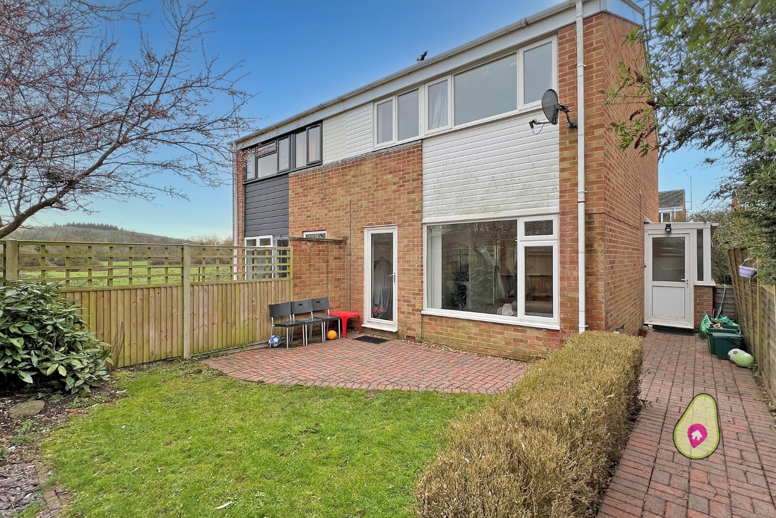 3 bed semi-detached house for sale in Kennedy Drive, Reading  - Property Image 2