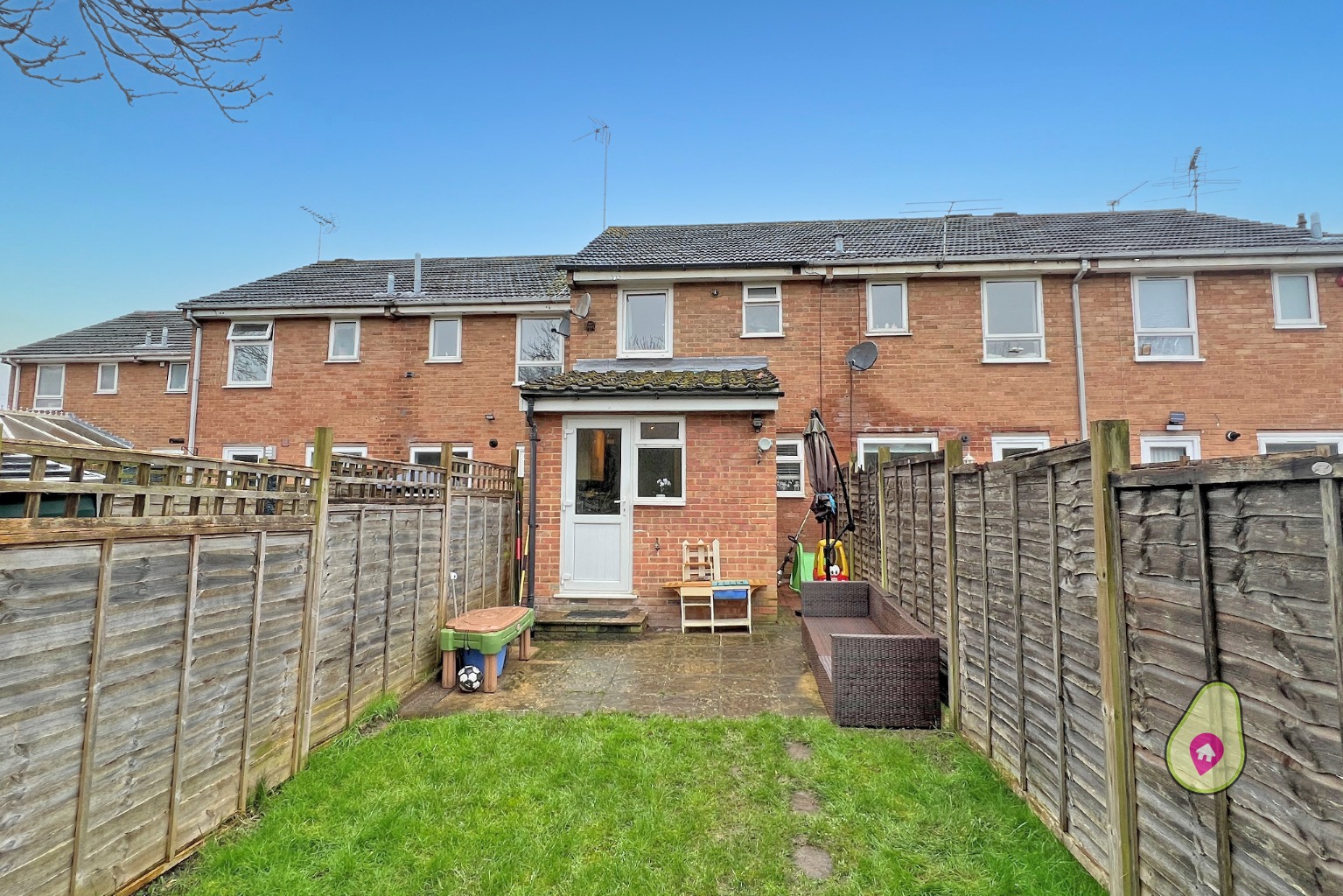 2 bed terraced house for sale in Holkam Close, Reading  - Property Image 10