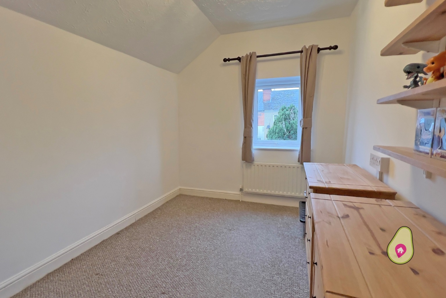 3 bed terraced house for sale in Connaught Road, Reading  - Property Image 8