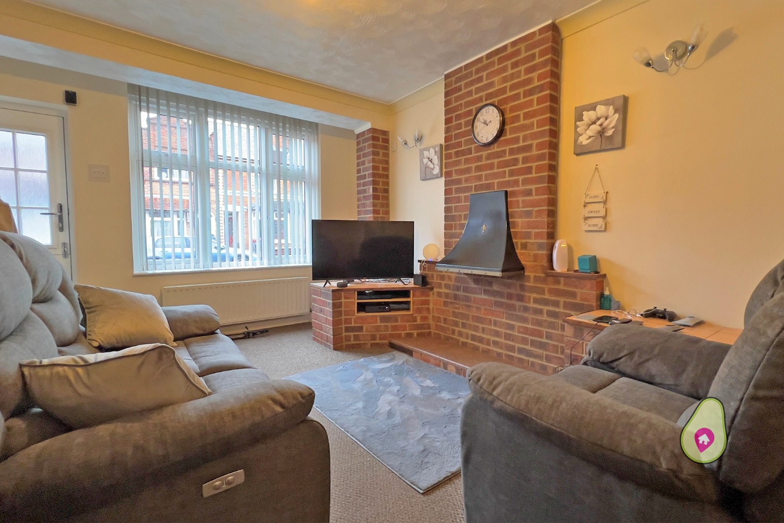 3 bed terraced house for sale in Connaught Road, Reading  - Property Image 2