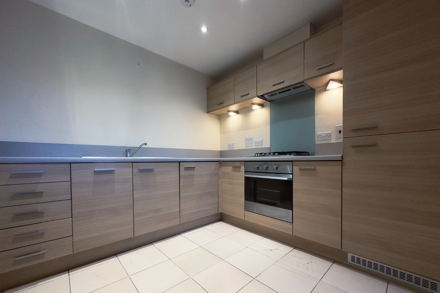 1 bed flat for sale in Whale Avenue, Reading  - Property Image 4