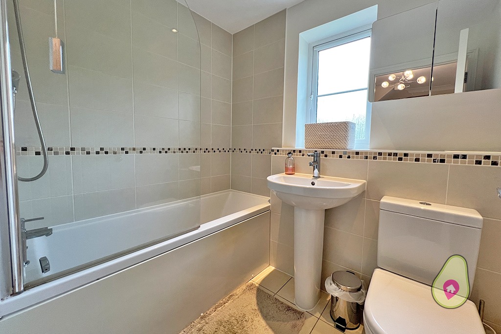 3 bed end of terrace house for sale in Arbor Close, Wokingham  - Property Image 11