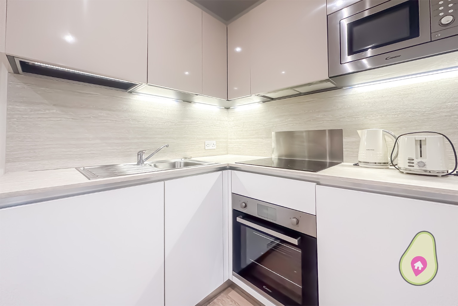 1 bed flat for sale in Mondial Way, Hayes  - Property Image 6