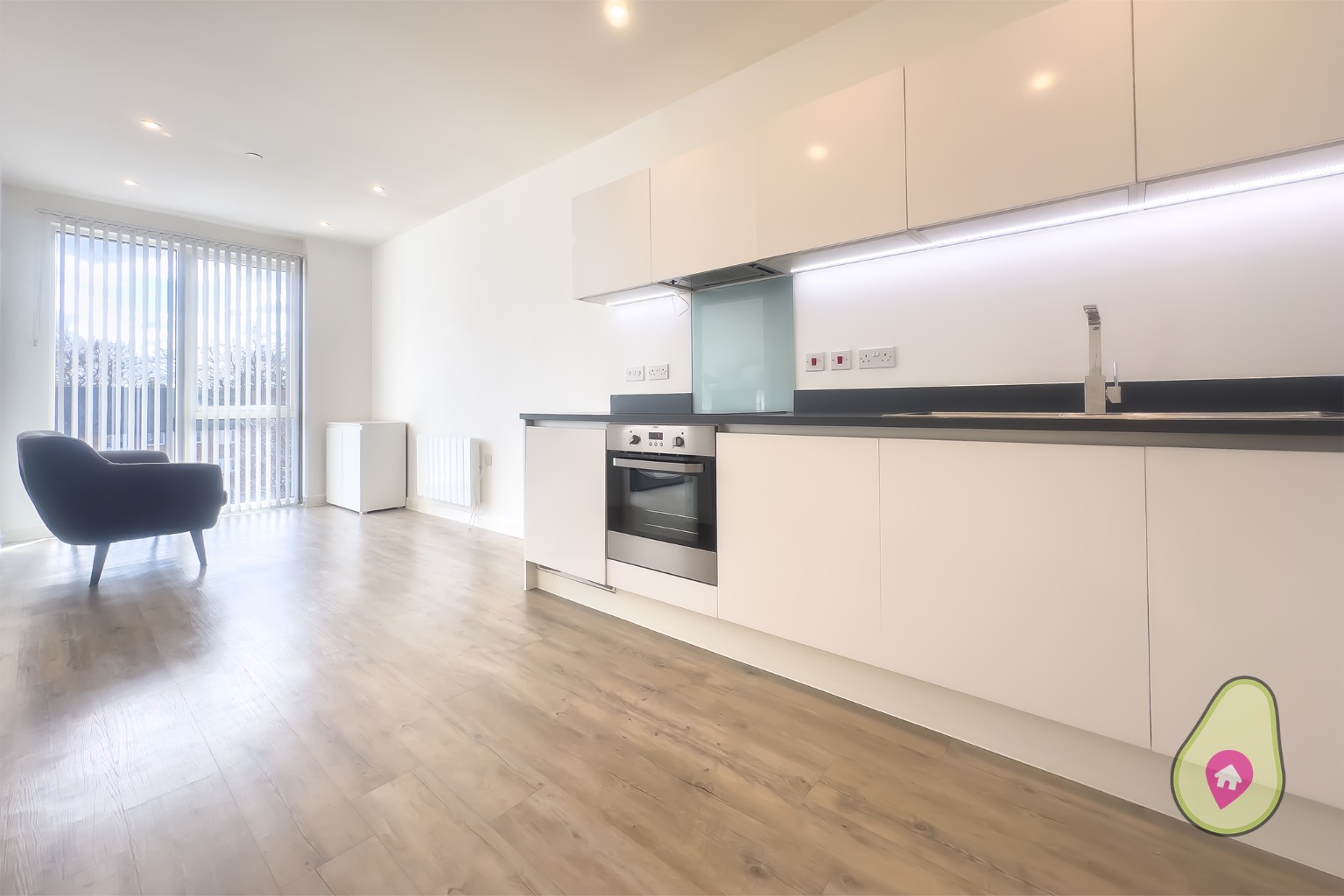 1 bed flat for sale in Kings Road, Berkshire  - Property Image 5
