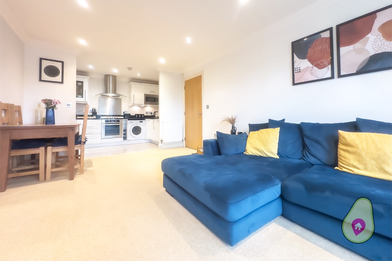 2 bed flat for sale in Forest Road, Bracknell  - Property Image 8