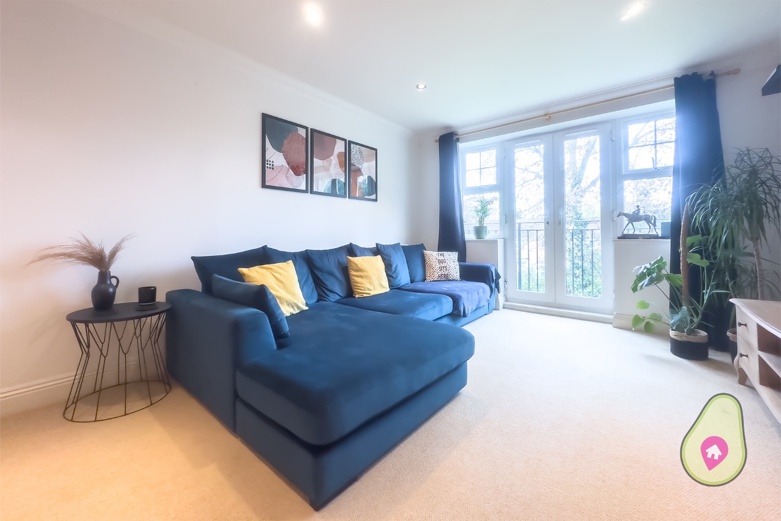 2 bed flat for sale in Forest Road, Bracknell  - Property Image 4