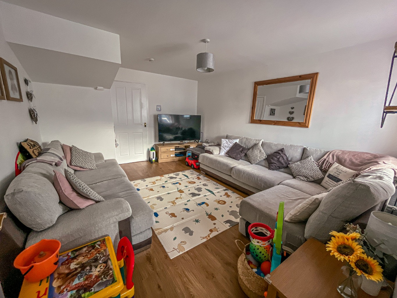 3 bed semi-detached house for sale in Homington Avenue, Swindon  - Property Image 2