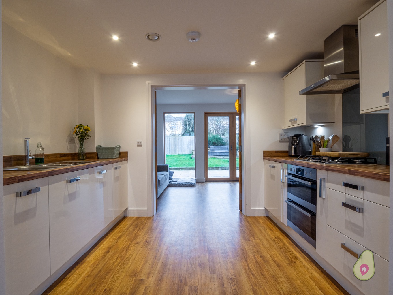 3 bed semi-detached house for sale in Nevinson Road, Swindon  - Property Image 9