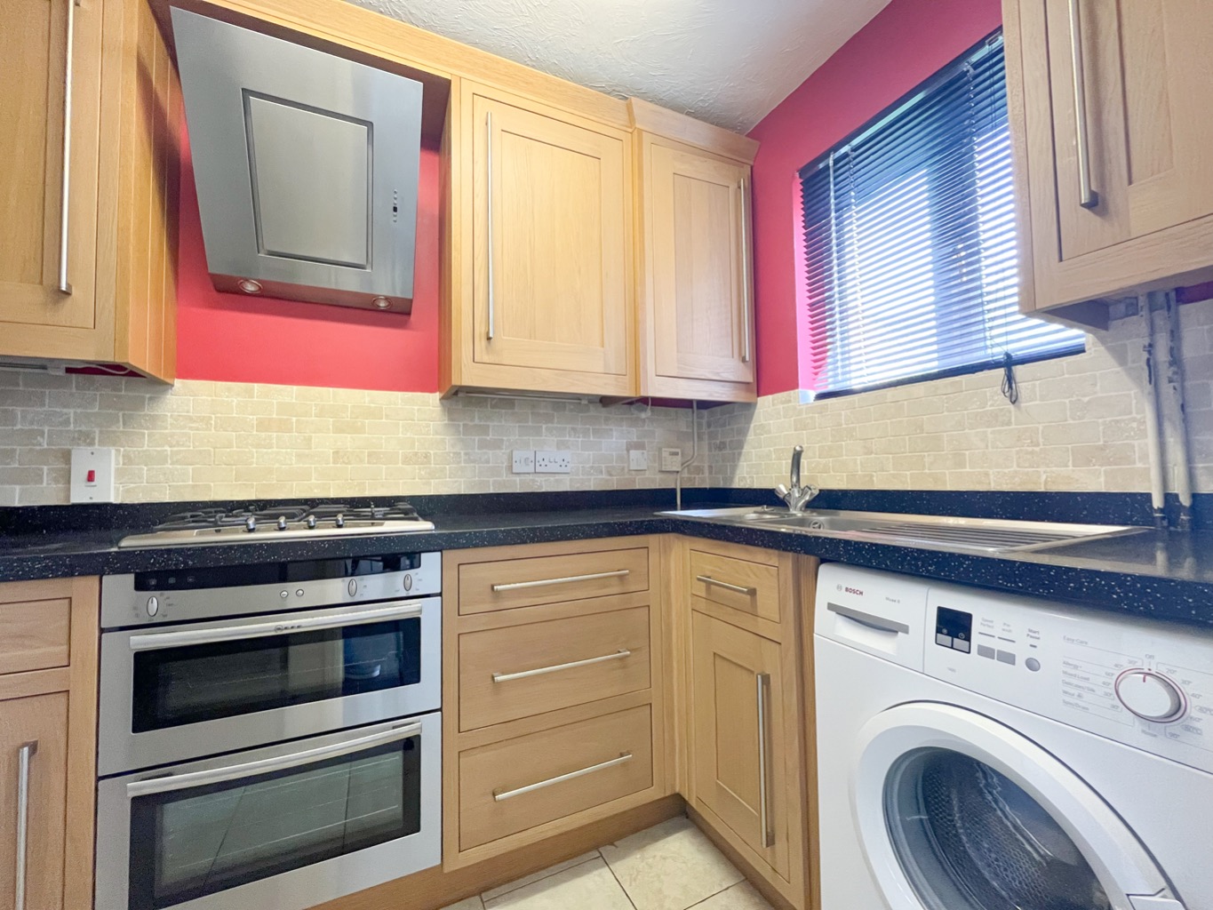 2 bed terraced house to rent in Chalkdown, Stevenage  - Property Image 4