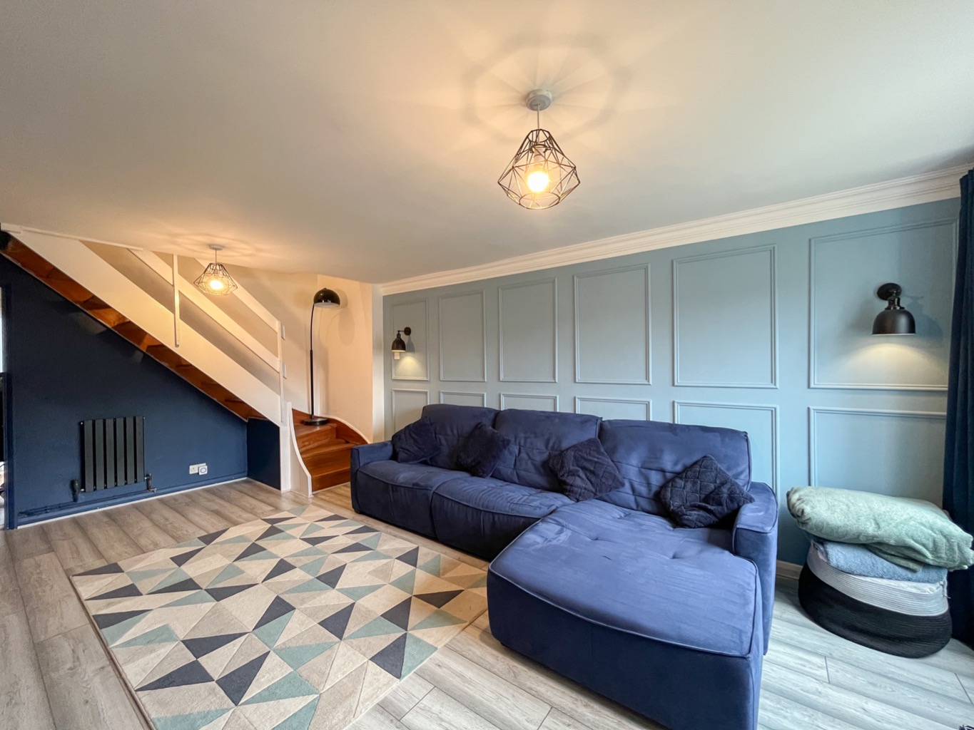 2 bed terraced house for sale in Eastbourne Avenue, Stevenage  - Property Image 2