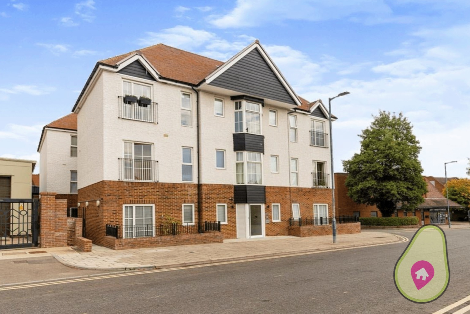 2 bed flat for sale in Gernon Road, Letchworth Garden City  - Property Image 1