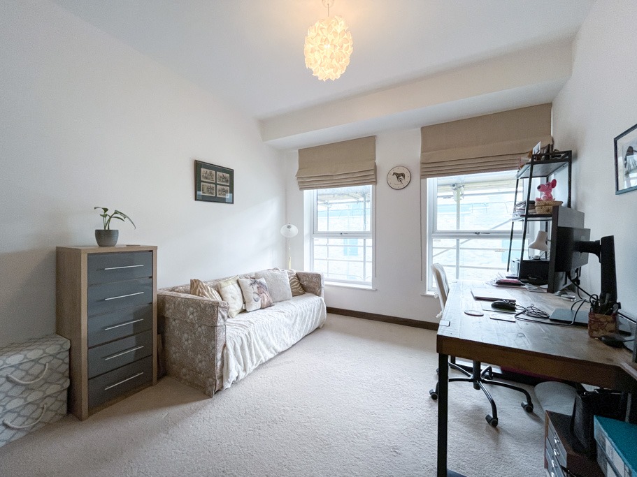 2 bed flat to rent in St. Georges Road, Camberley  - Property Image 8