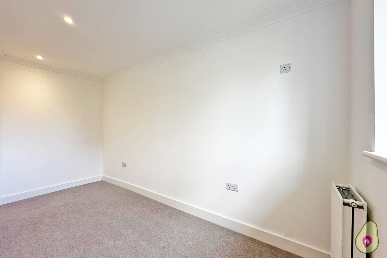 3 bed end of terrace house for sale in Brook Green, Bracknell  - Property Image 15
