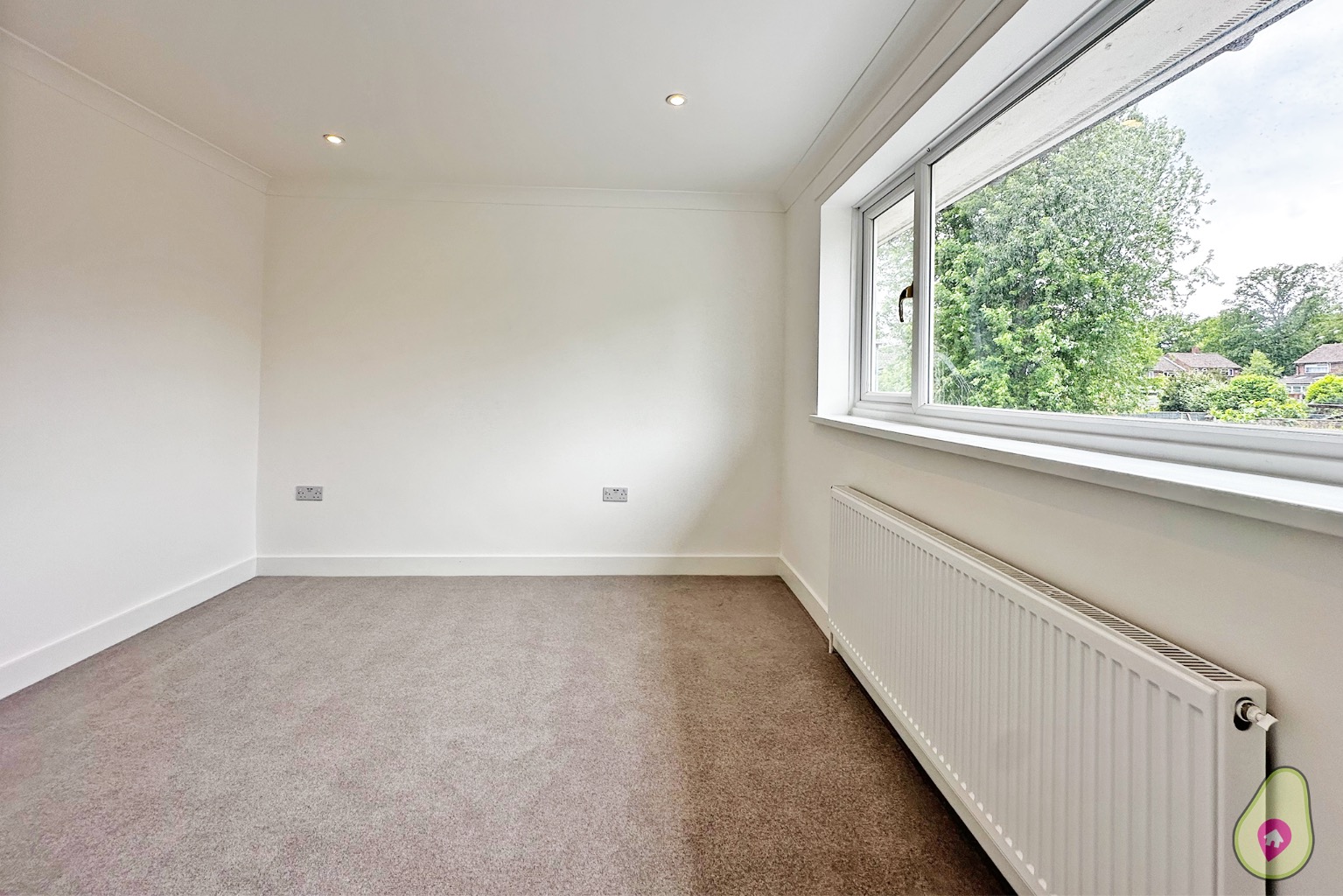 3 bed end of terrace house for sale in Brook Green, Bracknell  - Property Image 17