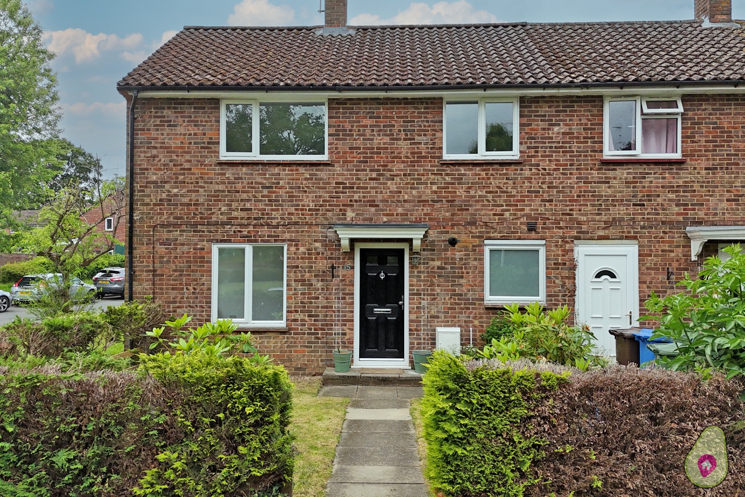 3 Bed End Of Terrace House For Sale In Bracknell Ref 587321