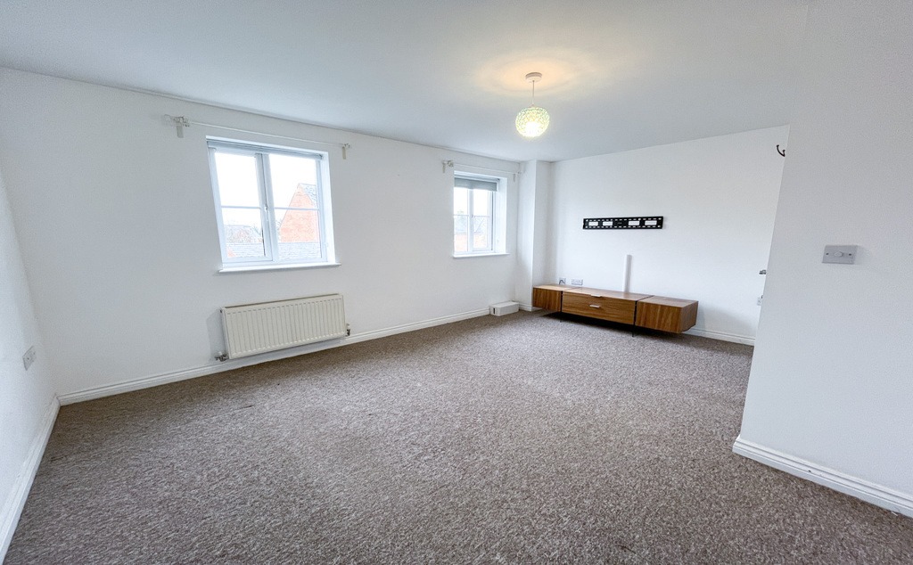 3 bed semi-detached house to rent in Gloucester Avenue, Reading  - Property Image 12