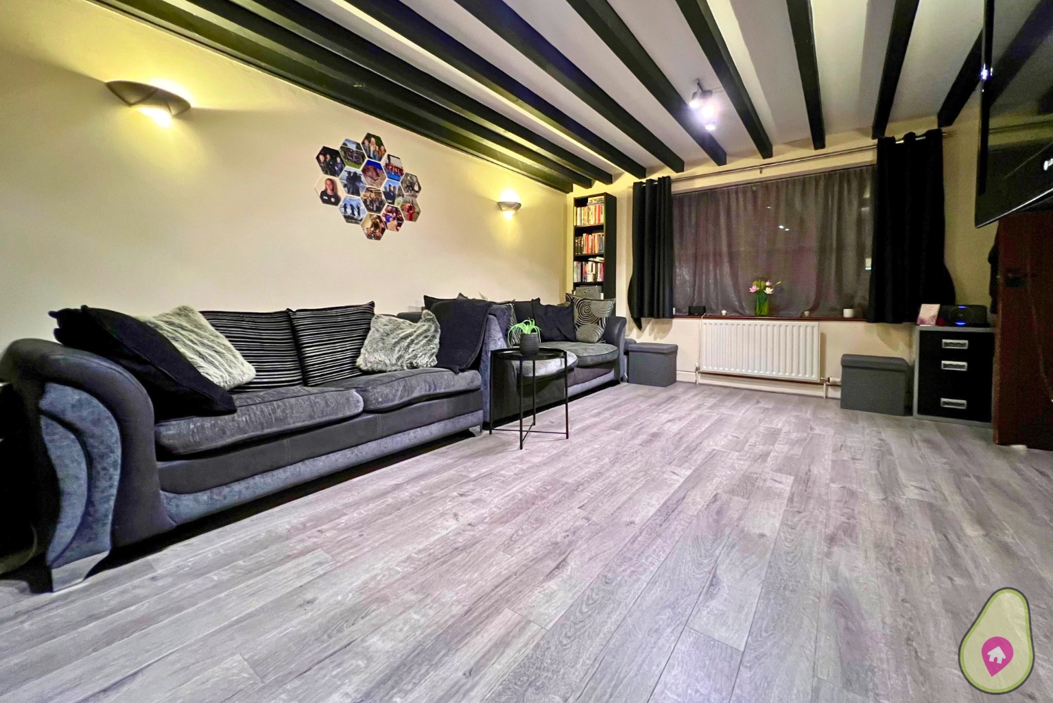 2 bed end of terrace house for sale in Harvest Drive, Wokingham  - Property Image 6