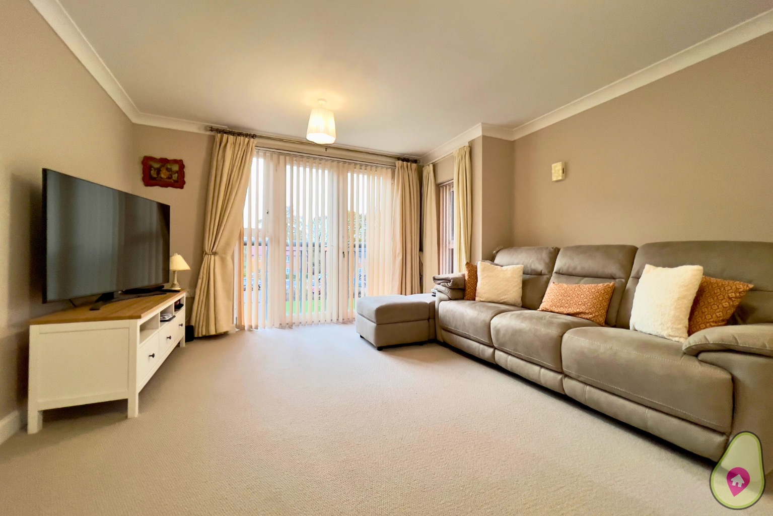 1 bed flat for sale in The Pines, Wexham  - Property Image 6