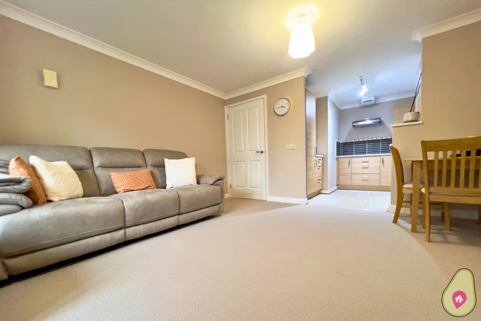 1 bed flat for sale in The Pines, Wexham  - Property Image 7