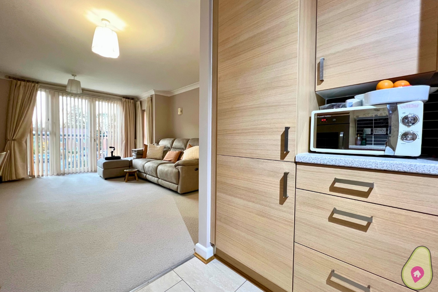 1 bed flat for sale in The Pines, Wexham  - Property Image 4