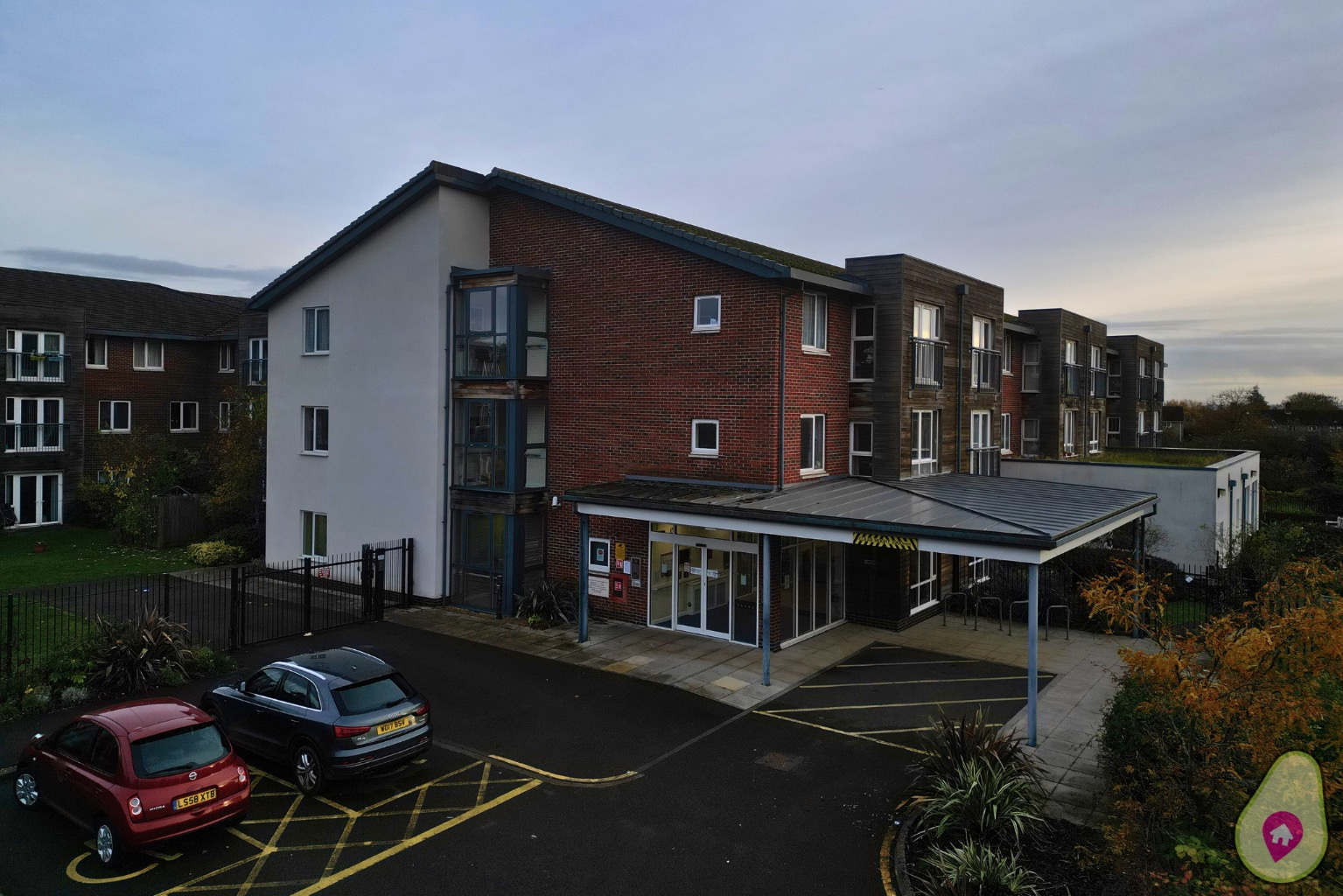 1 bed flat for sale in The Pines, Wexham  - Property Image 2
