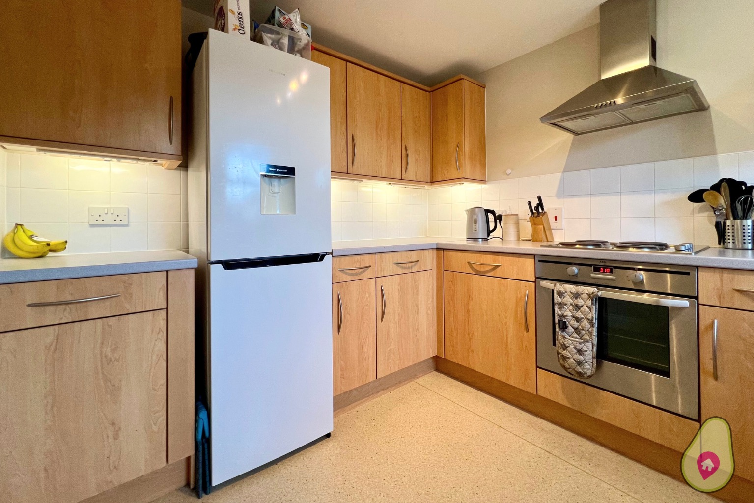 2 bed flat for sale in Monarch Drive, Reading  - Property Image 6