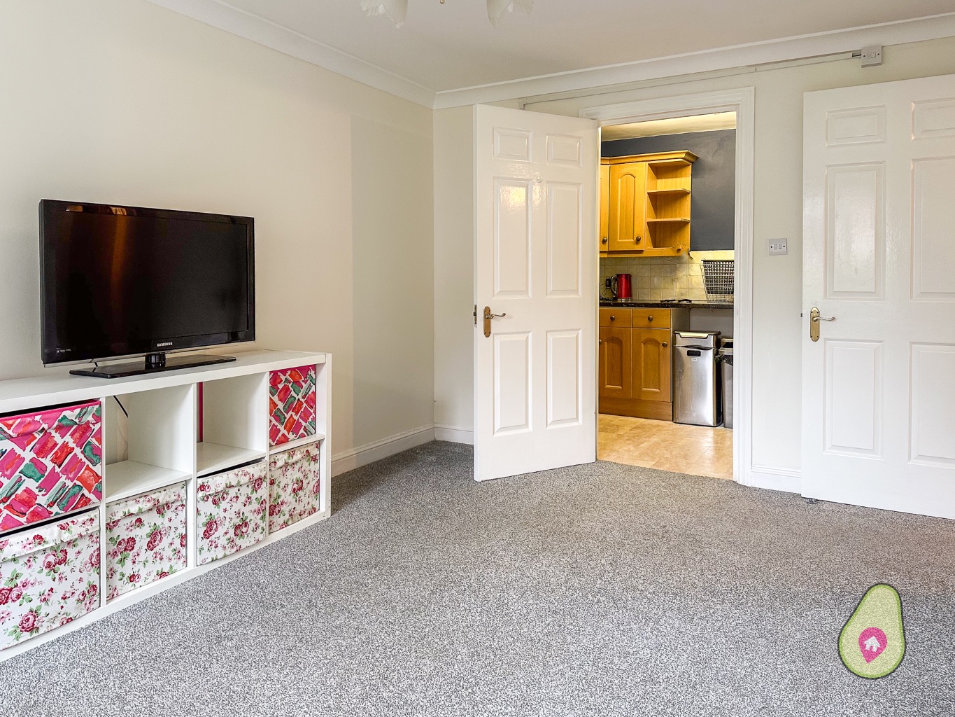 2 bed ground floor flat for sale in Regency Heights, Reading  - Property Image 5