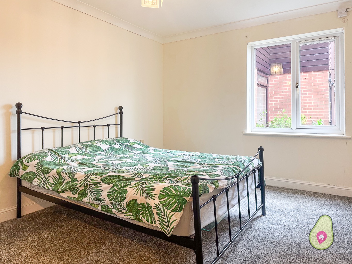 2 bed ground floor flat for sale in Regency Heights, Reading  - Property Image 9