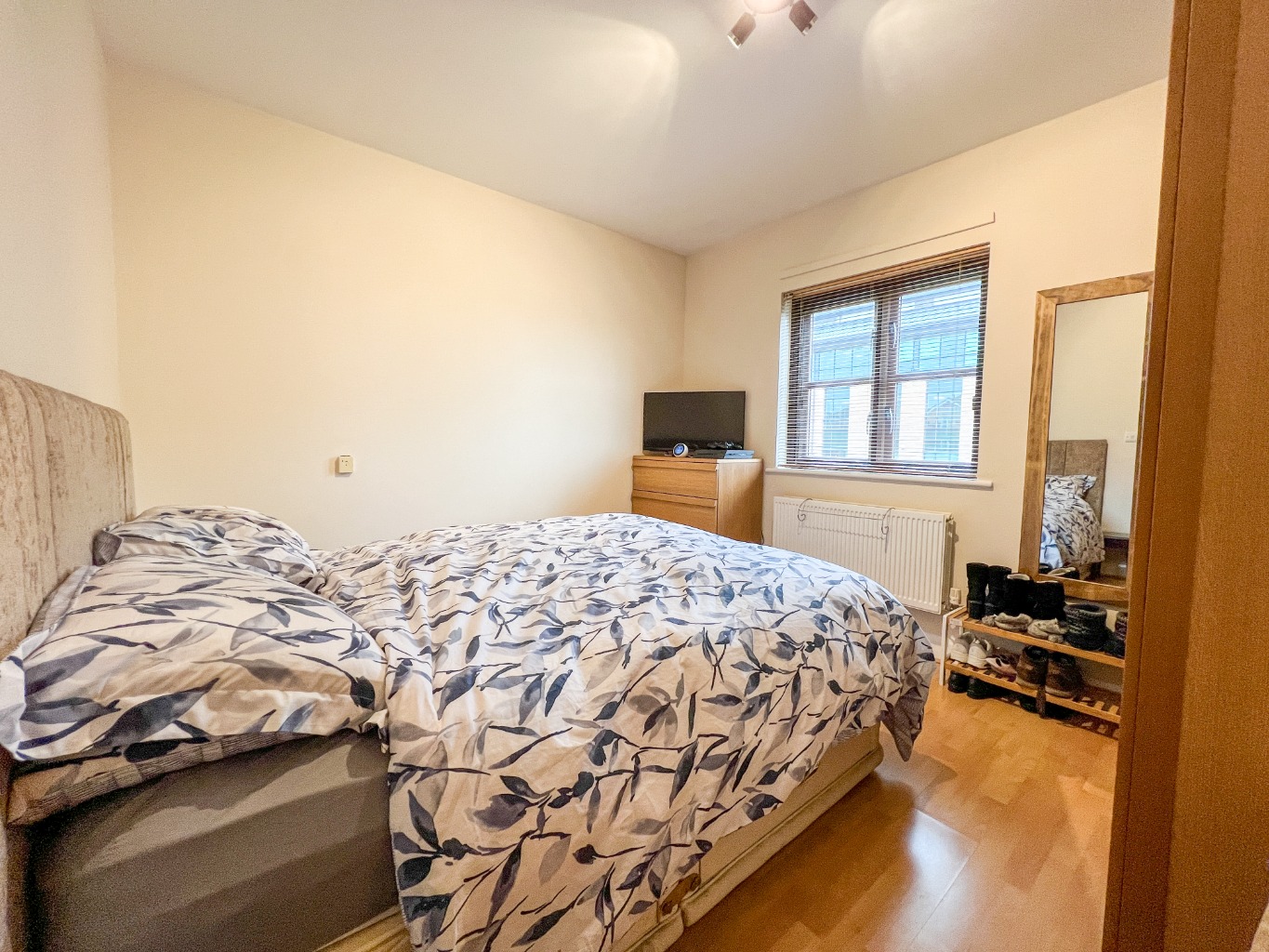 2 bed flat for sale in Old Hall Gardens, Solihull  - Property Image 5