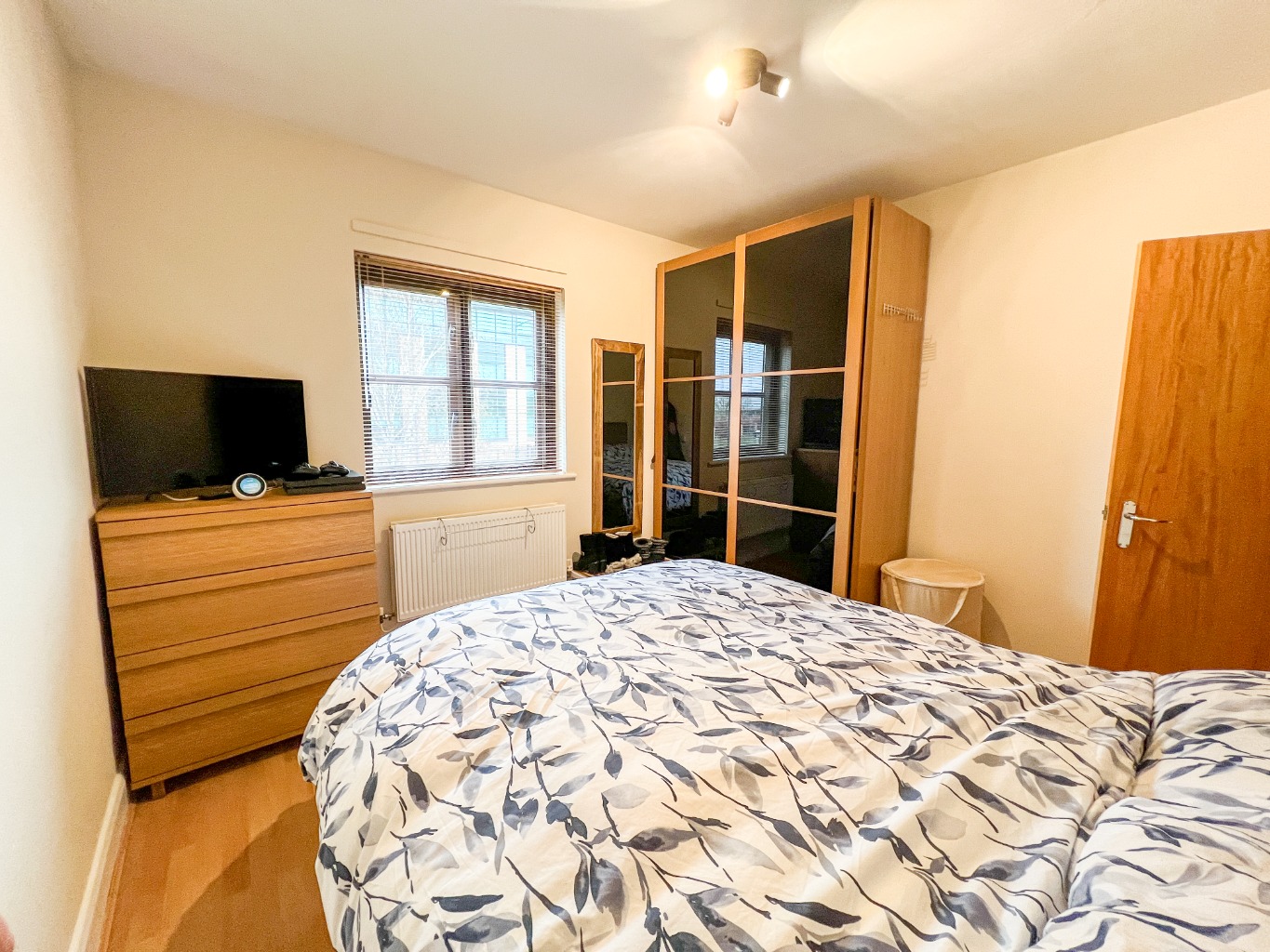 2 bed flat for sale in Old Hall Gardens, Solihull  - Property Image 6