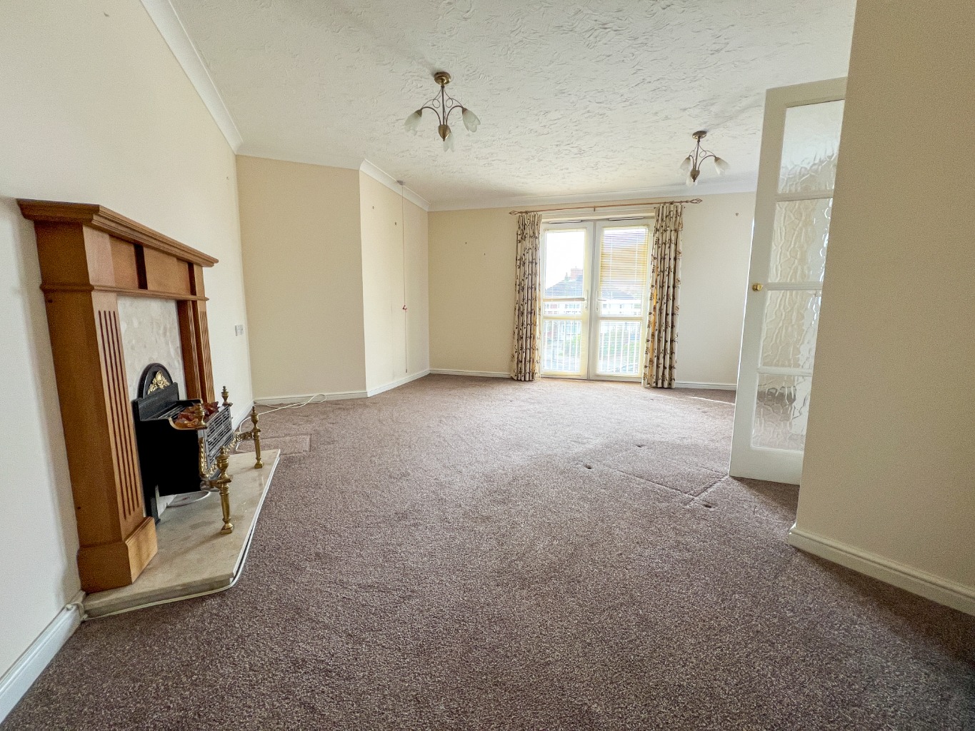2 bed flat for sale in Lugtrout Lane, West Midlands  - Property Image 3