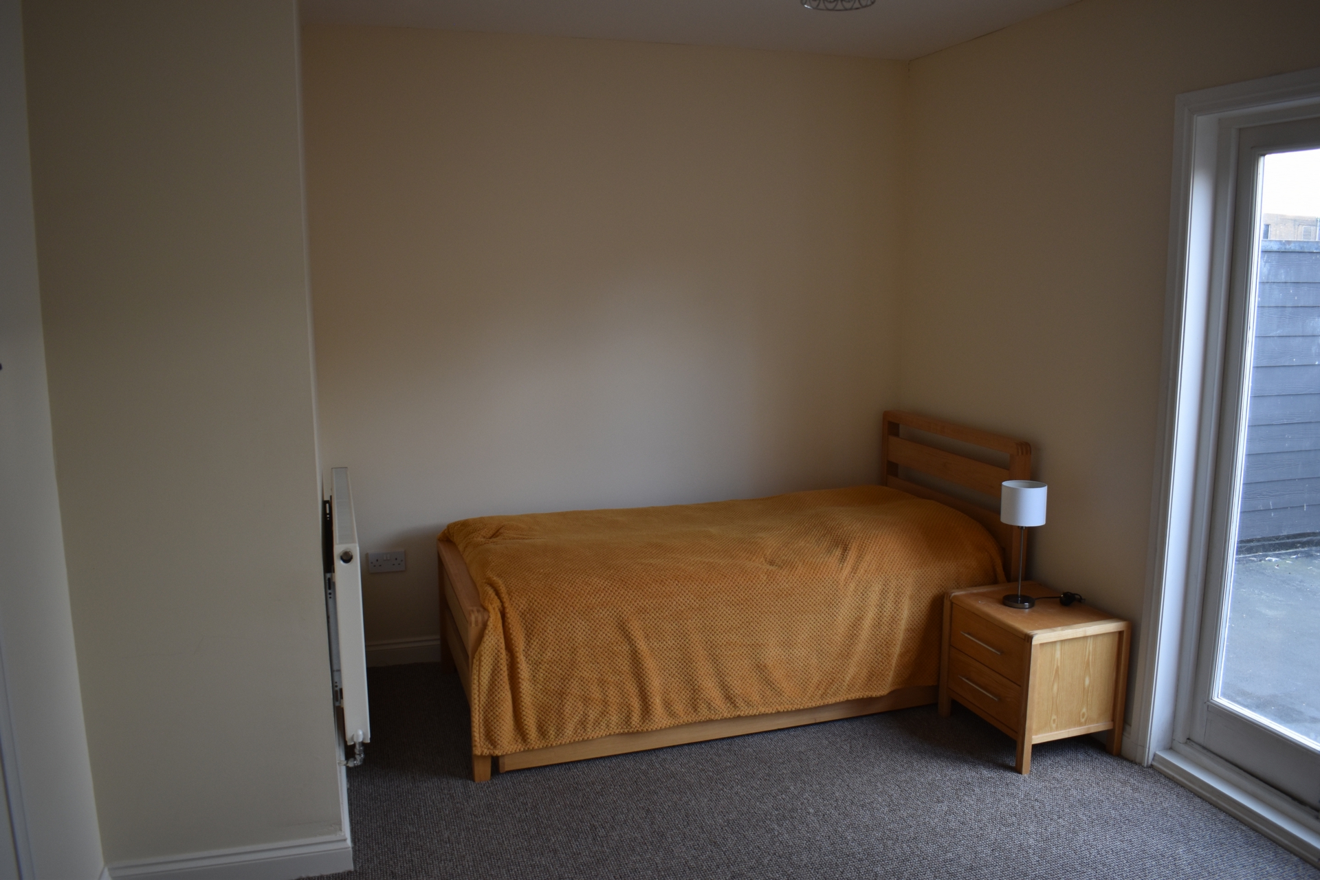 1 bed flat to rent in Albert Court 4