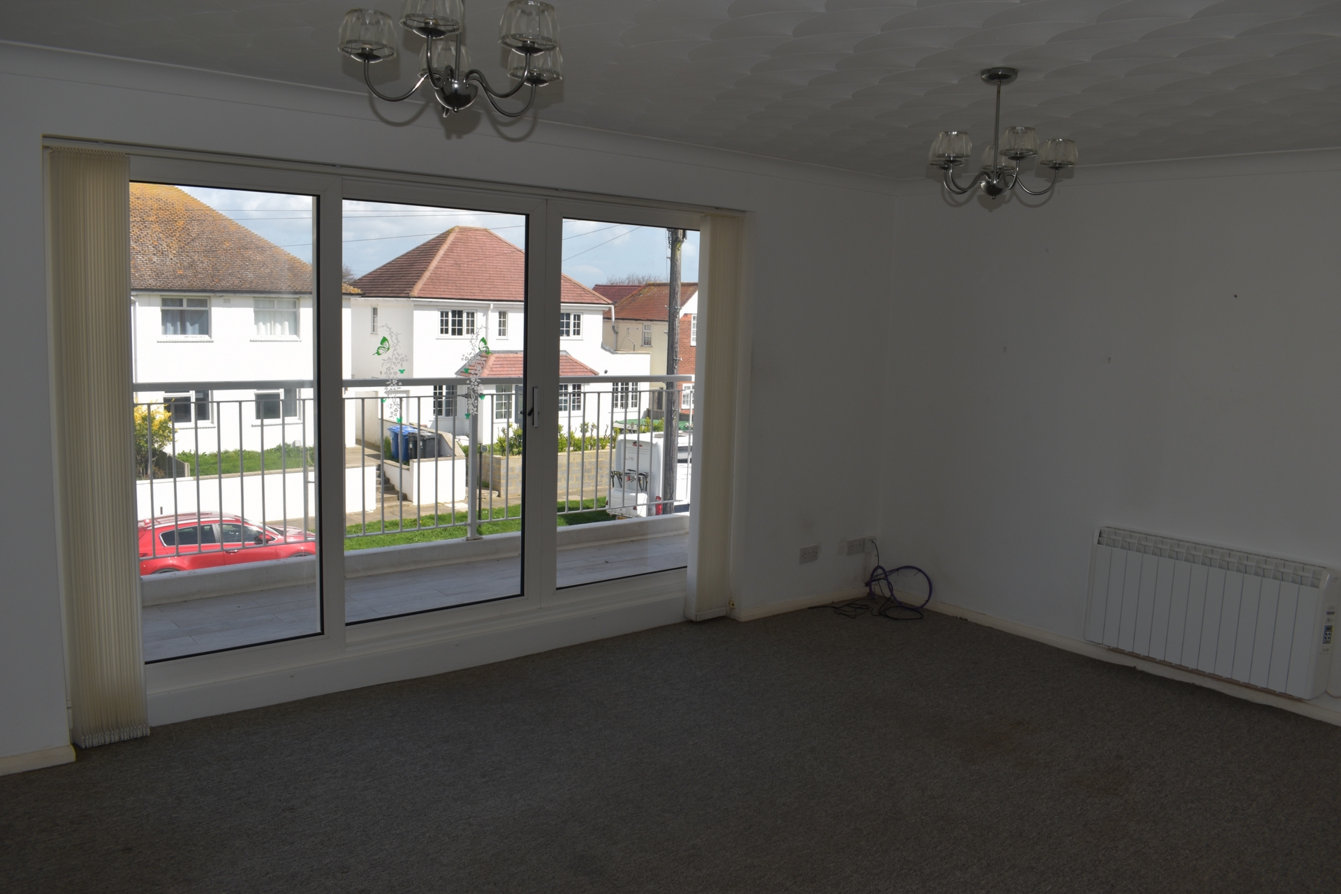 2 bed flat to rent in Alfred Road, Birchington 2
