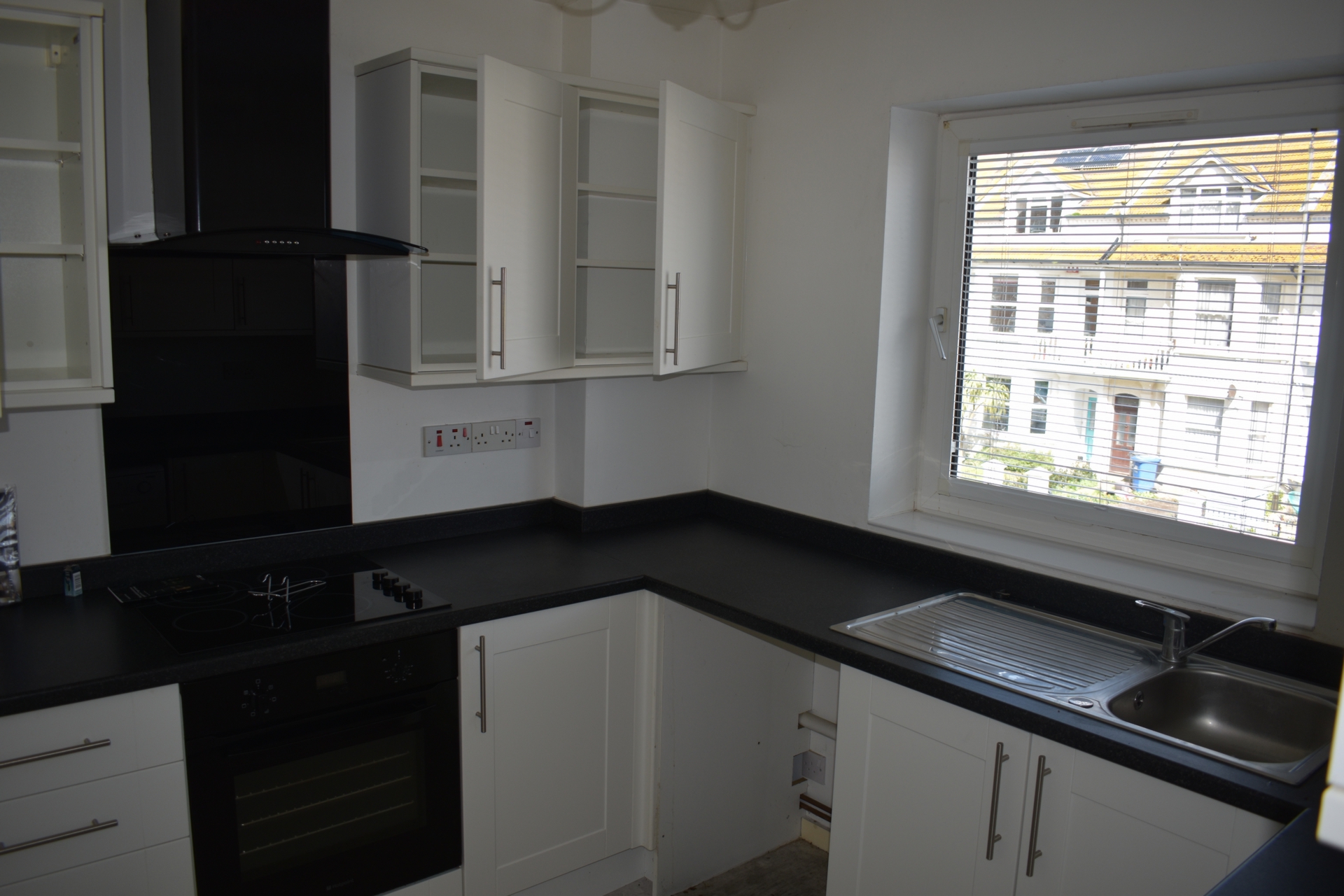 2 bed flat to rent in Alfred Road, Birchington 3