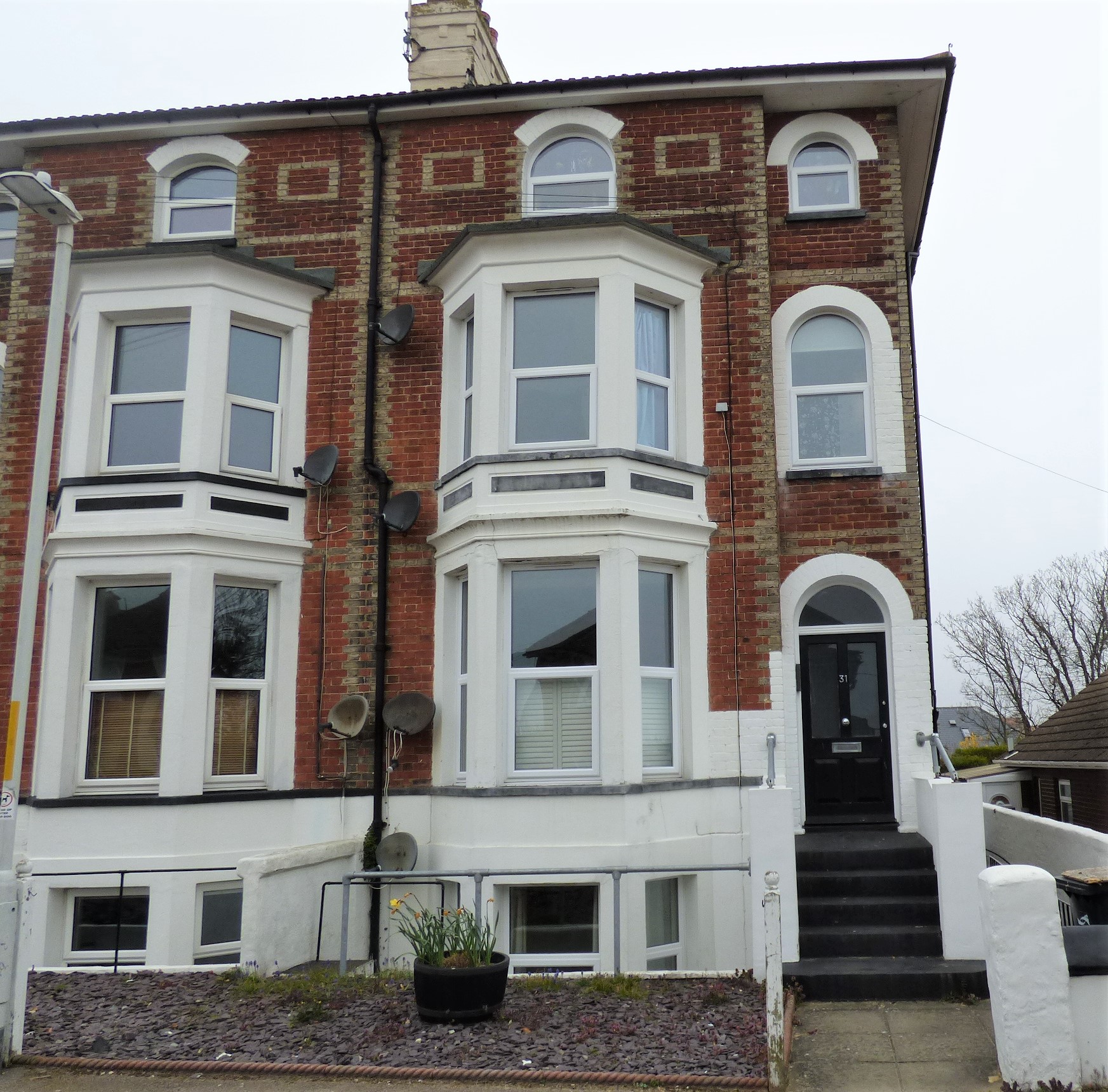 1 bed flat for sale in Belmont Road, CT10