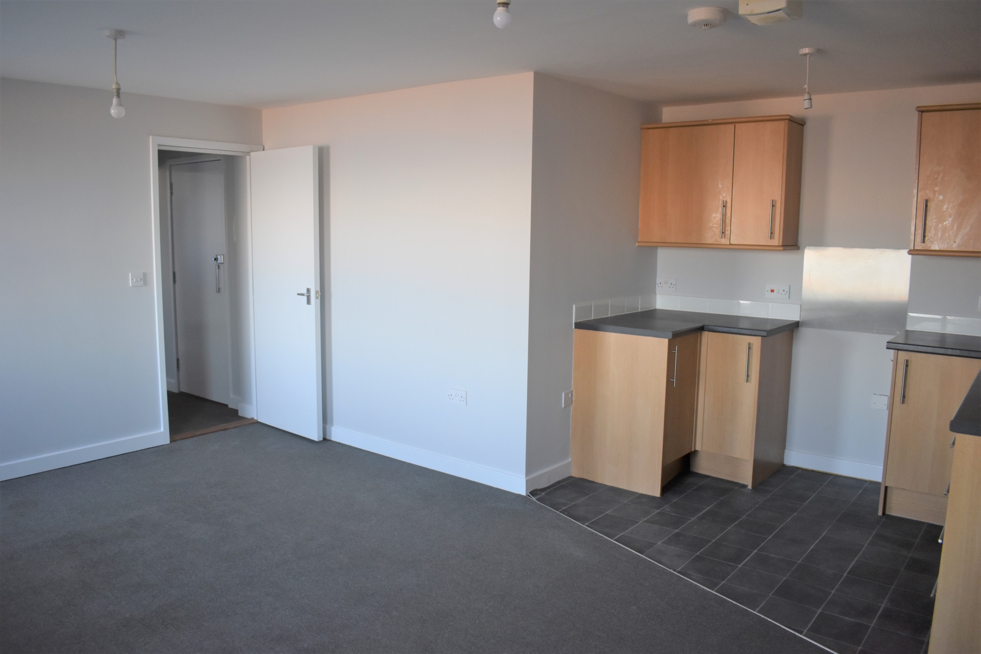 Flat to rent in Marine Terrace, Margate, CT9 