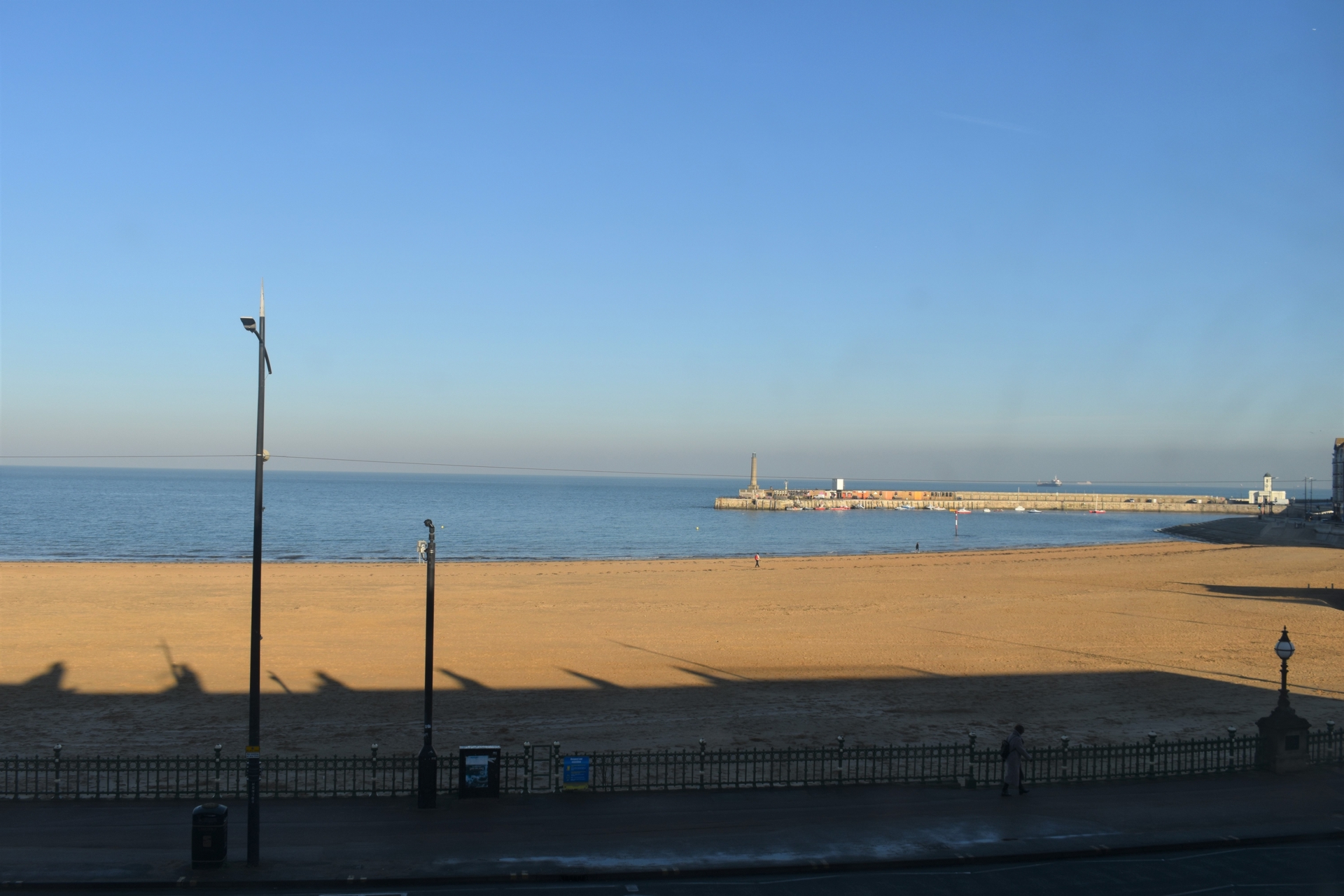 Flat to rent in Marine Terrace, Margate 5