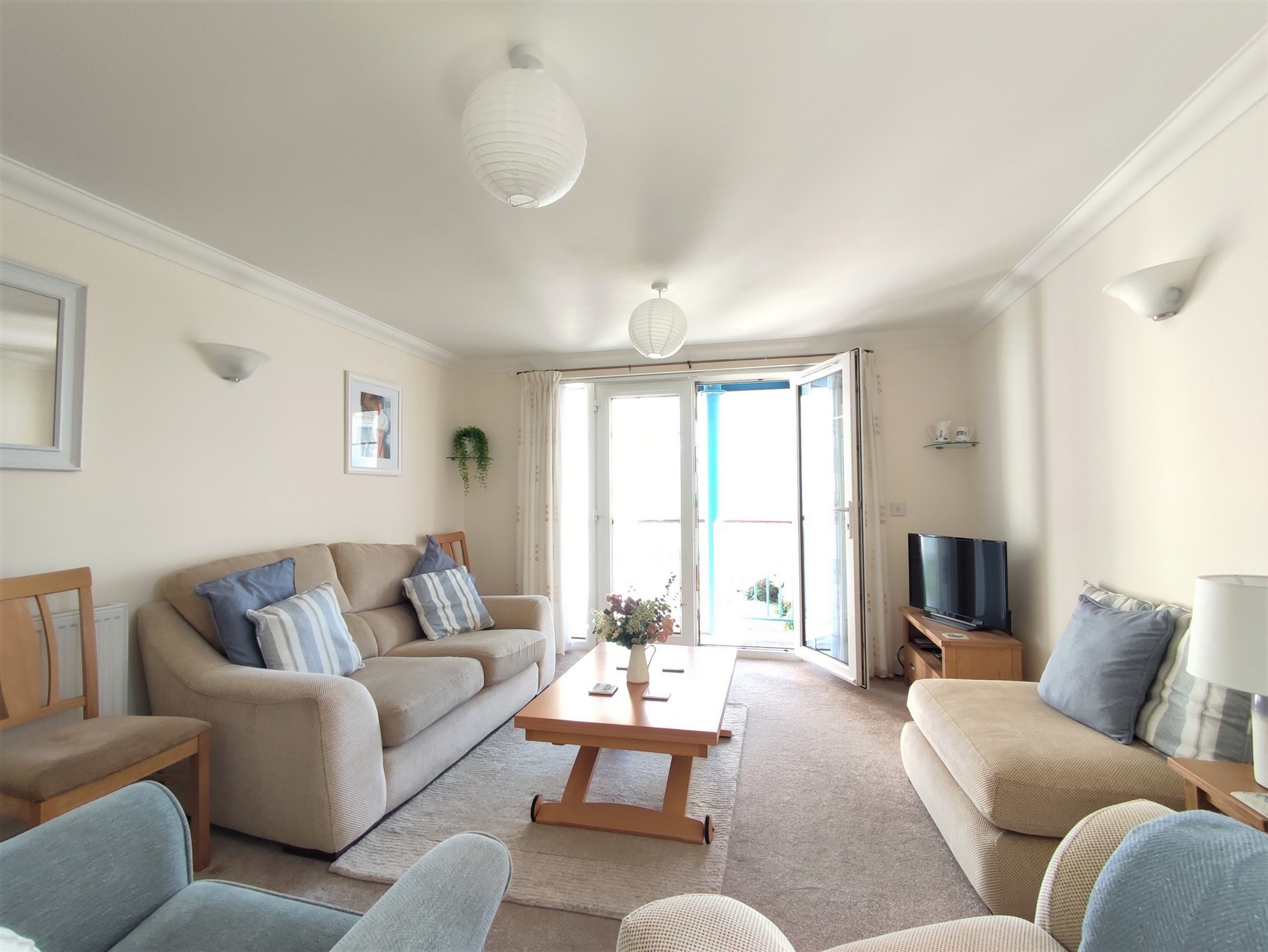 2 bed flat to rent in Western Esplanade, Broadstairs  - Property Image 3