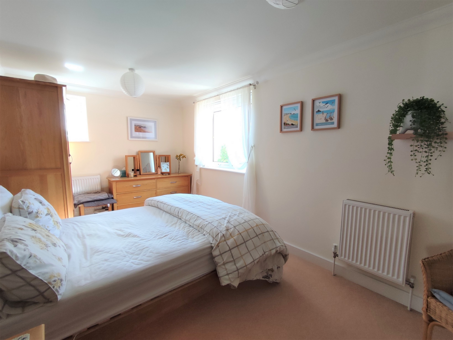 2 bed flat to rent in Western Esplanade, Broadstairs  - Property Image 5