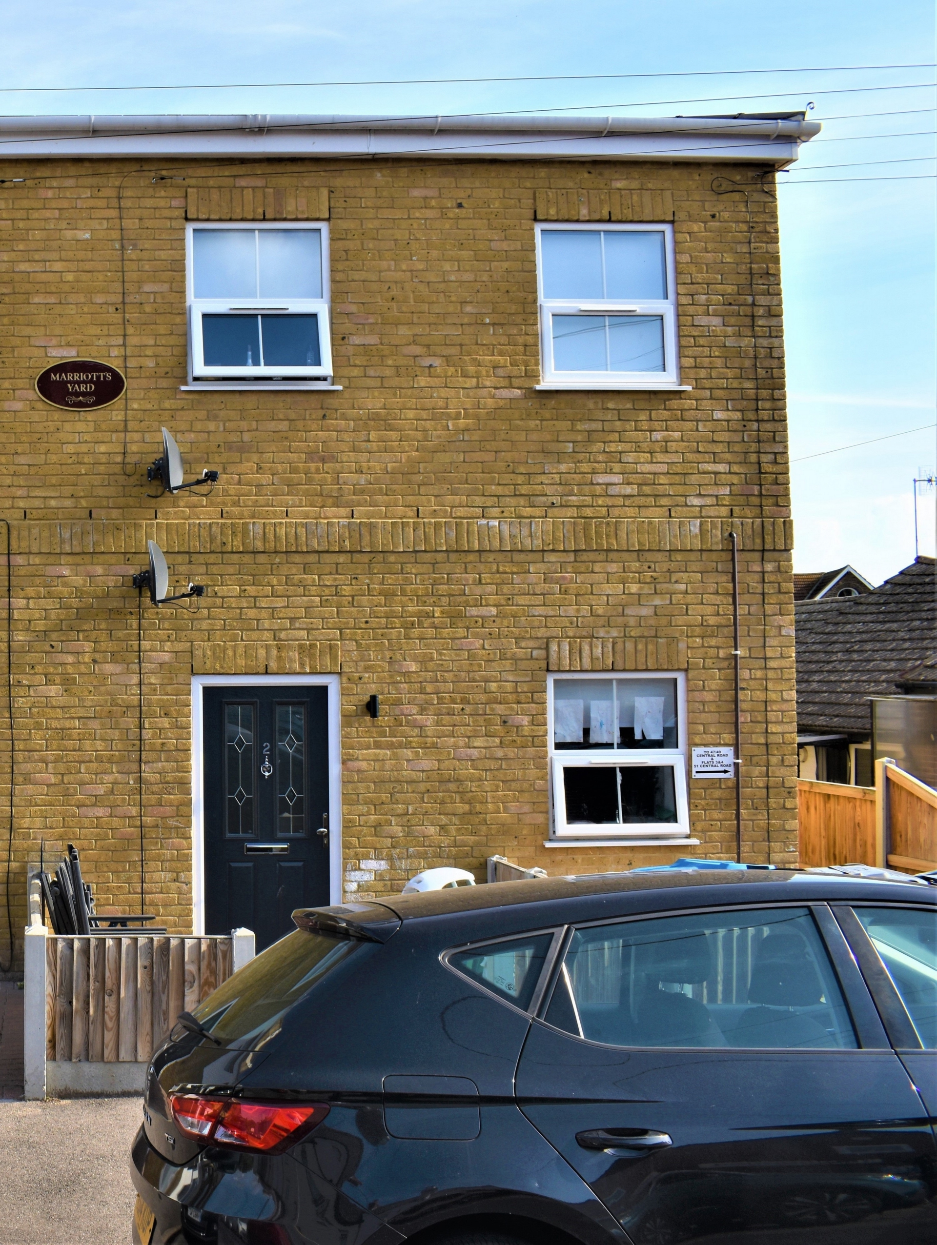 2 bed flat for sale in Central Road, Ramsgate - Property Image 1